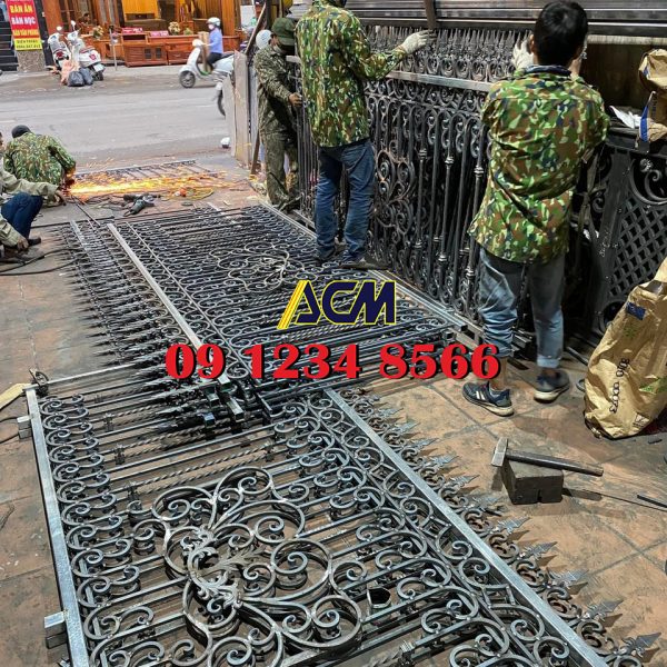 z3498607916158 55a60da294d26115165f69db72fefbac copy 600x600 - Hàng Rào Hoa Văn Trên Tường